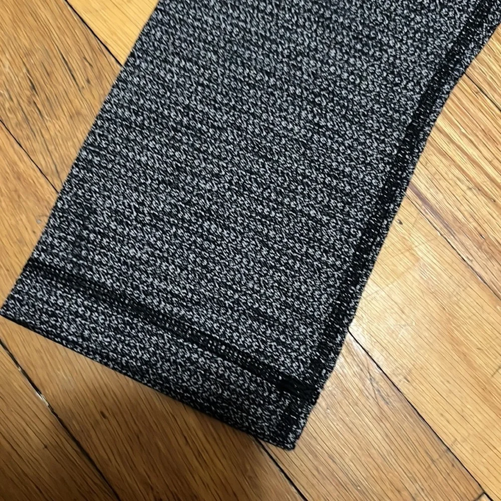 Lululemon gray speckled wunder under crop - Picture 3 of 5